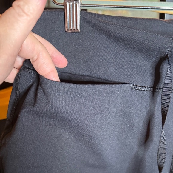 CALIA by Carrie Underwood Black Athletic Shorts Size Medium - Picture 4 of 9